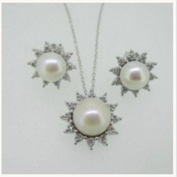 Sterling Silver Freshwater Pearl Diamond Accent Necklace Earring Set NEW - Picture 6 of 7